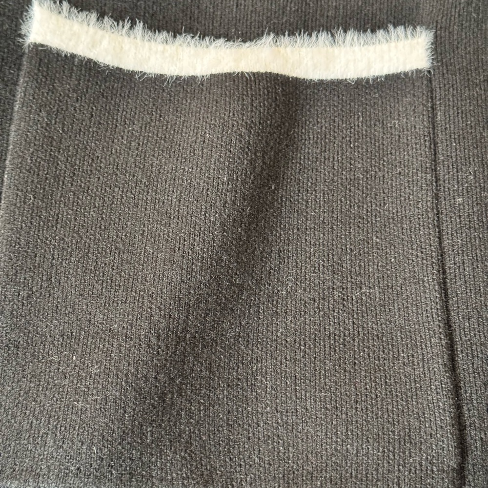 Cardigan - Picture 3 of 8